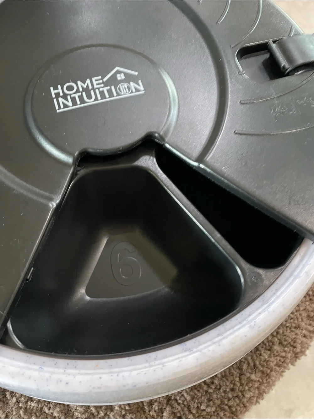 White & Black cat feeder